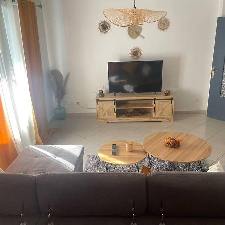 Appartement Proche Gare Tgv Nimes Ngoại thất bức ảnh